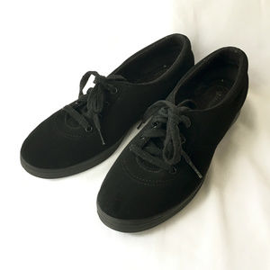 grasshopper shoes school